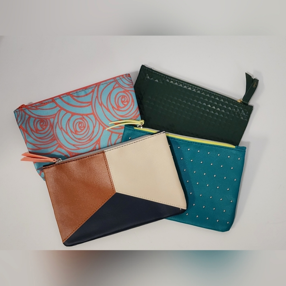Bundle Set Of 4 Ipsy Makeup Bags